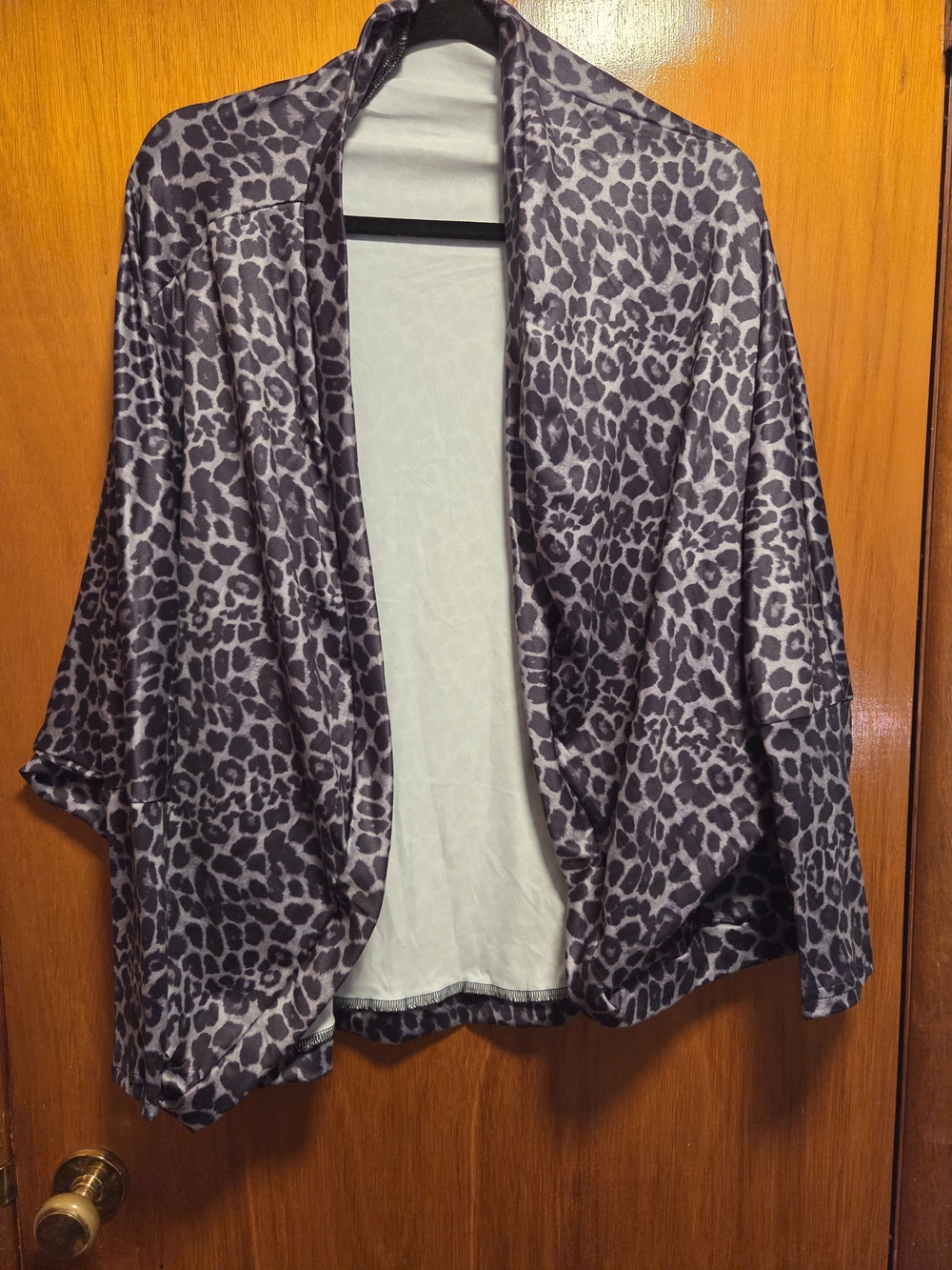 SHEIN Gray Leopard Print Open-Front Sweater Cape